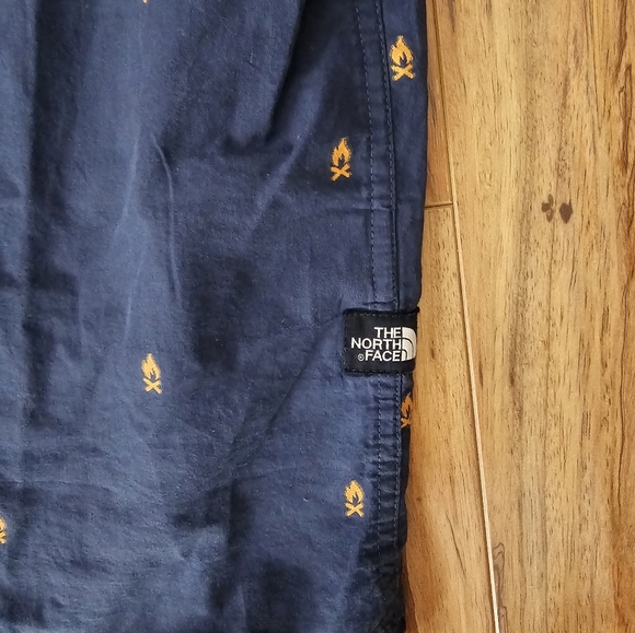 The North Face Men's XL SS Camp Shirt EUC - Picture 3 of 4